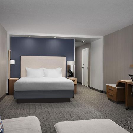 Hotel Courtyard By Marriott Philadelphia Bensalem Esterno foto