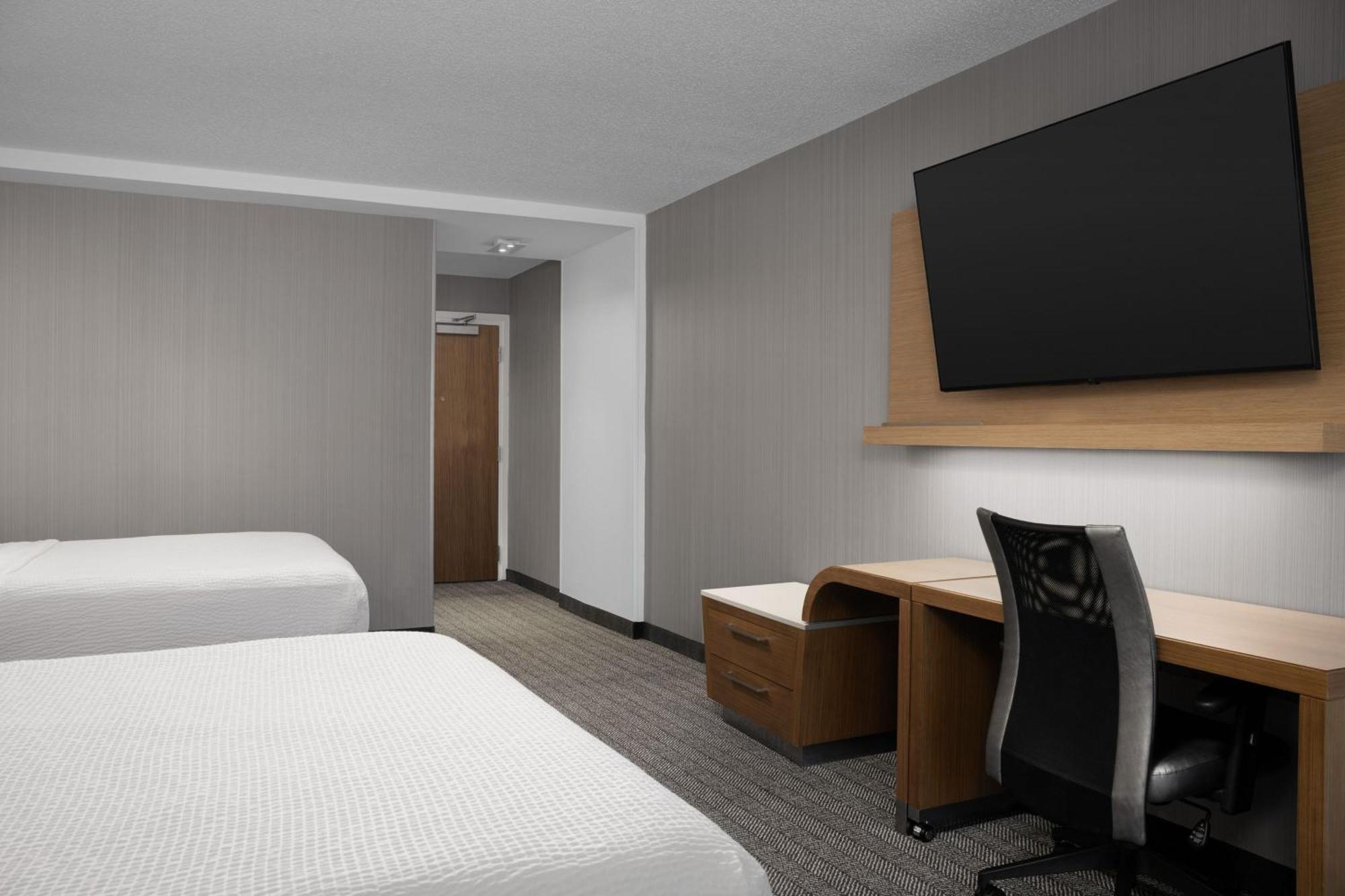Hotel Courtyard By Marriott Philadelphia Bensalem Esterno foto