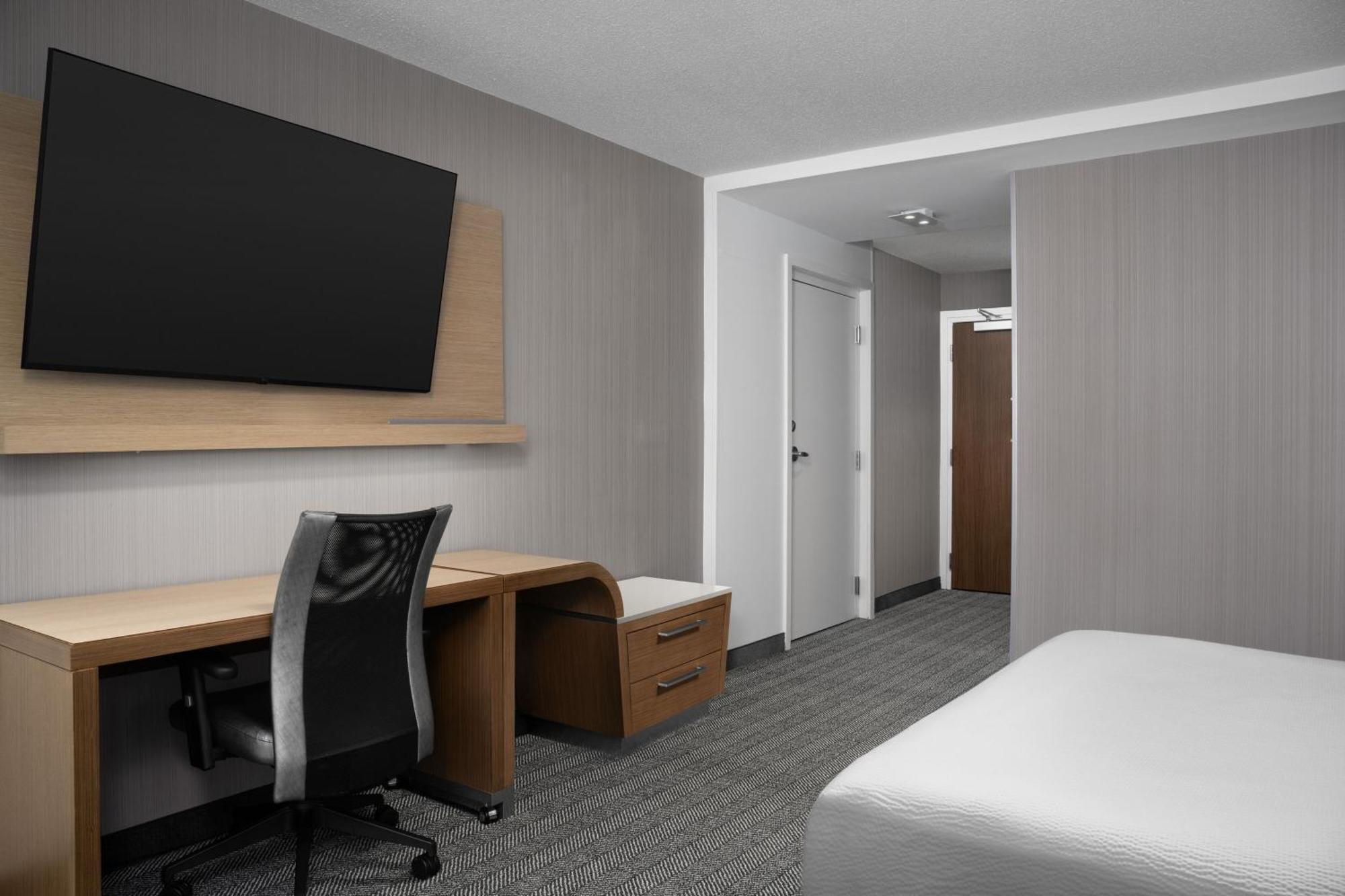 Hotel Courtyard By Marriott Philadelphia Bensalem Esterno foto